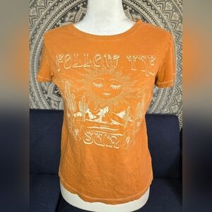 Shyanne Follow The Sun Tee